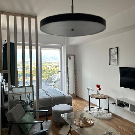 Apartments Jana Скопие Екстериор снимка