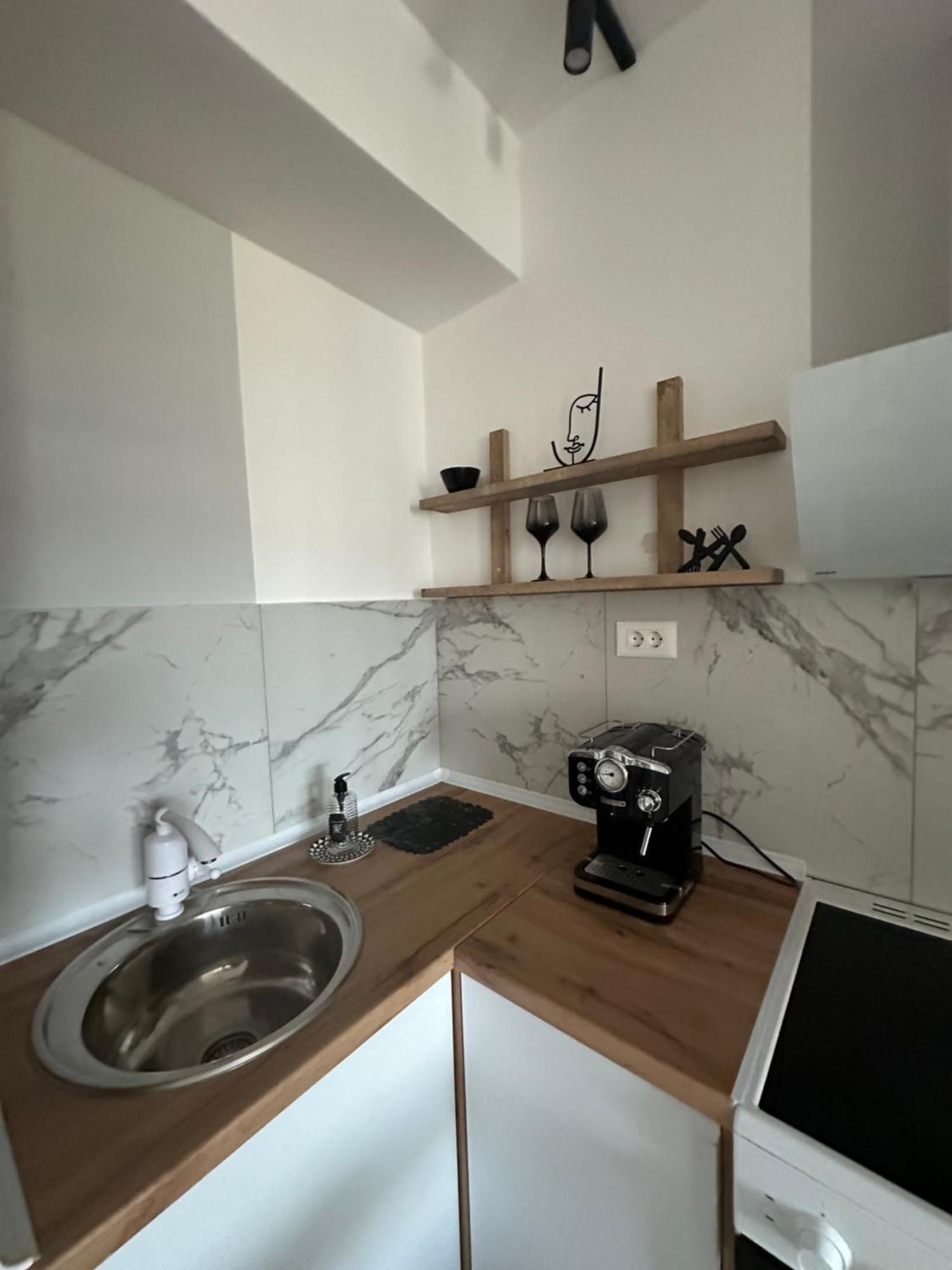Apartments Jana Скопие Екстериор снимка