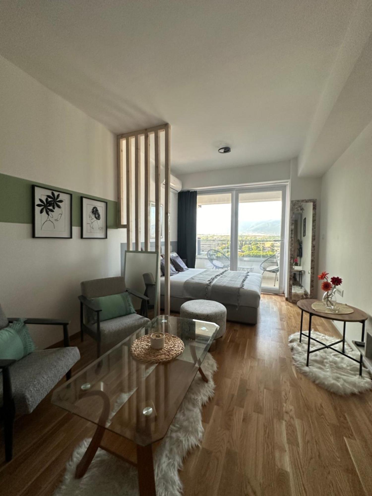 Apartments Jana Скопие Екстериор снимка