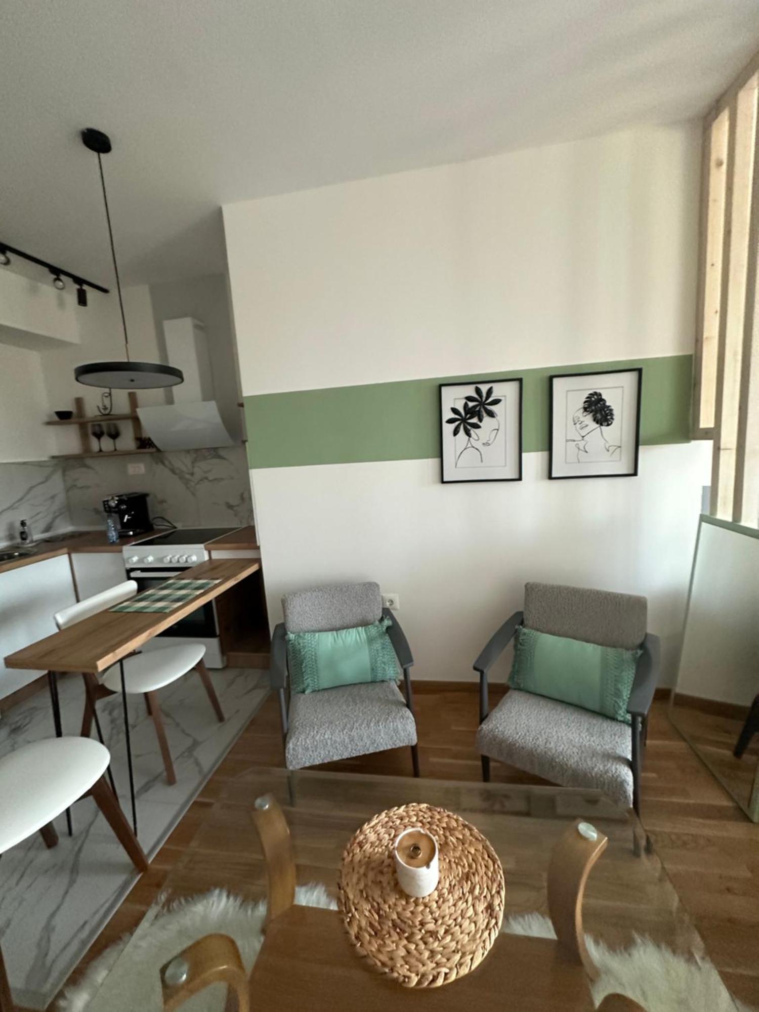 Apartments Jana Скопие Екстериор снимка