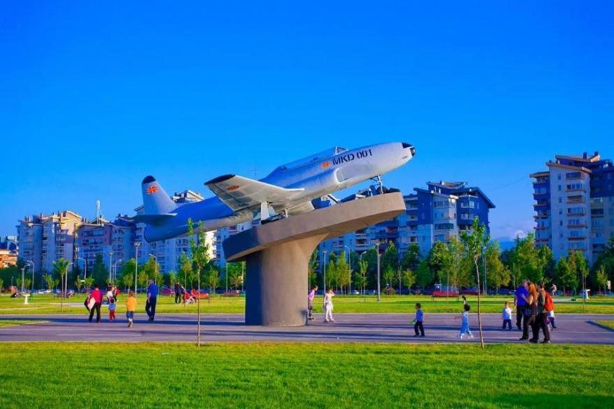 Apartments Jana Скопие Екстериор снимка